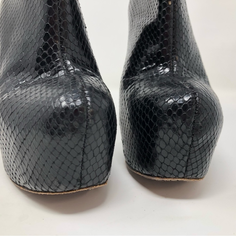 ALICE + OLIVIA 36 paige platform booties 0094  black snakeskin stiletto - Picture 4 of 16